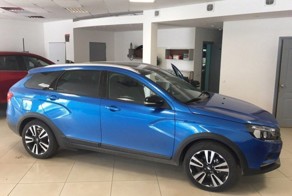 Первые "живые" фотографии Lada Vesta SW Cross в комплектации Exclusive