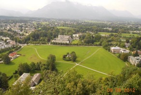 Одинокий домик в центре Зальцбурга