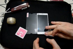 Как ровно и быстро приклеить защитное стекло на смартфон