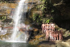 Снявшись для нудистского календаря, австралиец вызвал бурю восторга в соцсетях
