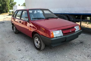 Новая вишневая "Девятка" ВАЗ-21093 1990 года с пробегом 49 километров