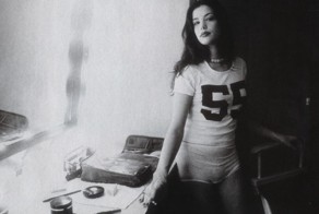 Они еще и курят!