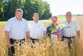 Комбайнер и три начальника