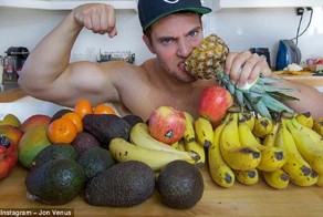 Веган-бодибилдер предлагает растительную диету для культуристов