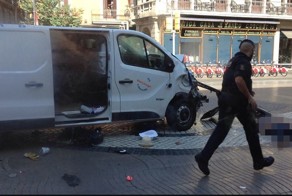 Барселона, 17.08. Минивэн ехал полкилометра давя людей
