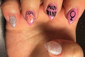 Феминизм на кончиках пальцев: новый маникюрный тренд Vagina nails