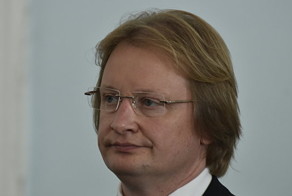 В Севастополе замгубернатора вломился к педиатру, заставив тяжелобольных детей ждать в очереди