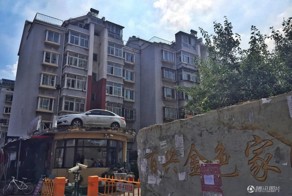 Местные жители проучили женщину за наглую парковку