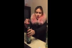 Девушка выпила 7 бутылок пива за 2 минуты