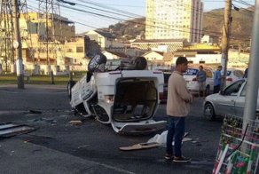 Автомобиль вез покойника на кладбище попал в ДТП