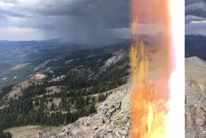 Турист сфотографировал ударившую в него молнию