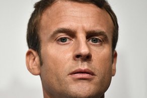 Заняв пост президента, Эммануэль Макрон уже потратил 10 000 долларов на макияж