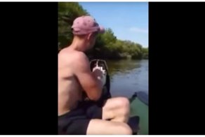 Что, Макс, не заводится?