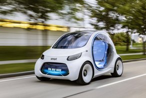 Smart представил городской электрокар без руля и педалей