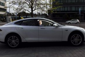 Финский таксист проехал свыше 400 000 километров на Tesla Model S