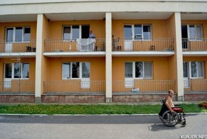 Как живут бывшие зэки и бездомные