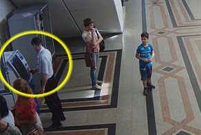 Мужчина присвоил деньги, забытые в банкомате
