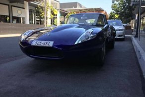 Классический Jaguar E-Type с оптикой от современного Nissan