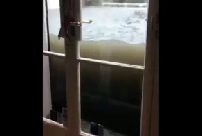 Уровень воды в Майами во время урагана Ирма