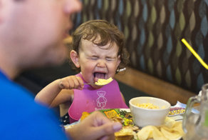 Долой детей из взрослых заведений!