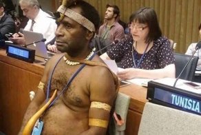 На заседание ООН пришел папуас