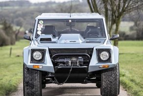 Lamborghini LM002: первая кровь