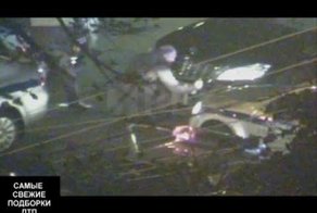 Появилось видео скручивания номеров АМР со сбившего полицейского Mercedes