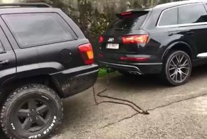 Перетягивание каната: Jeep Grand Cherokee против Audi