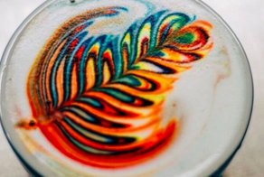 16 произведений радужного латте-искусства, поражающих воображение