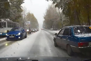 В Екатеринбурге выпал первый снег