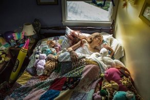 Фотограф подсматривает в спальни американцев!
