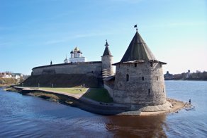 Псков на реке Великой