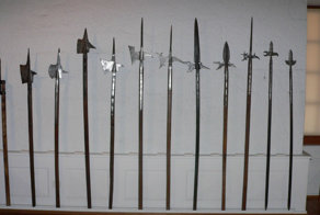 Некоторые виды древкового оружия