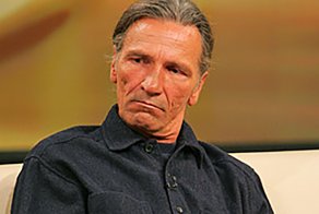 Что будет, если бездомному дать 100,000$