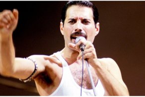 Потрясающий процесс лепки скульптуры Фредди Меркьюри. Такого внимания к деталям вы давно видели!