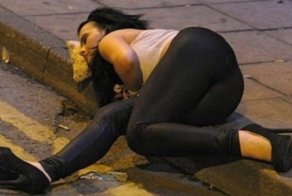 16 доказательств того, что пьяный человек может уснуть где угодно