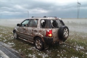 Сильный град побил автомобили в Аргентине