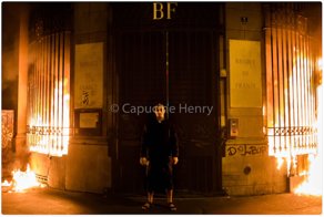 Павленский зажигает во Франции