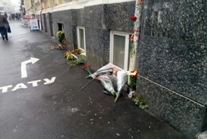 Девица на Lexus влетела в толпу: пятеро погибших