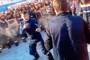 На Ямале вахтовики ввязались в жестокую драку из-за очереди в столовую