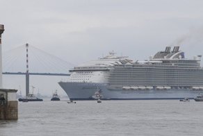 Самые большие круизные лайнеры мира