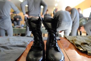 Теперь ты за мной побегаешь! Гражданин пришел за военным билетом в 27 лет