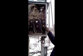 Эффектный трансформаторный фейерверк