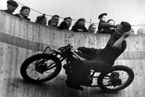 «Можно отдать сразу две жизни» или кто придумал советский мотоаттракцион?