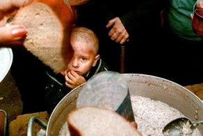 Прокурор Приморья предложил посадить чиновников на "сиротскую диету"