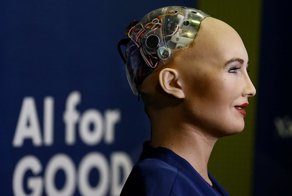 Робот София получила гражданство Саудовской Аравии