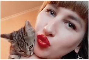 Деградация общества идет полным ходом: москвичка бьет котенка и выкладывает видео в интернет