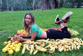 Банановая Девушка и ее необычная диета