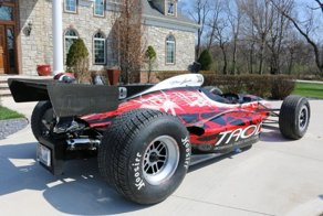 Переделанный болид Индикара для города