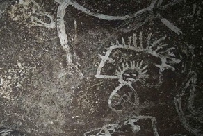 Ученые обнаружили сюрреалистическую наскальную живопись древних!